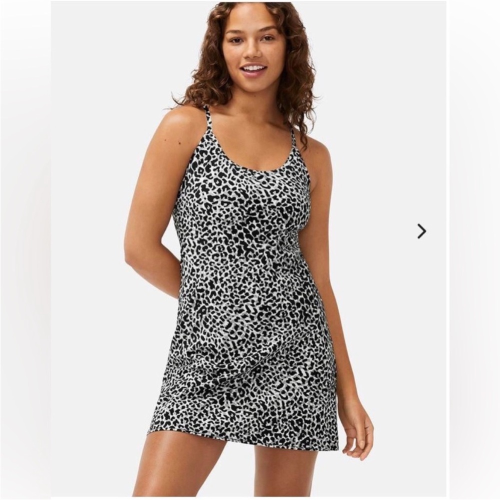 Outdoor Voices snow leopard dress size medium